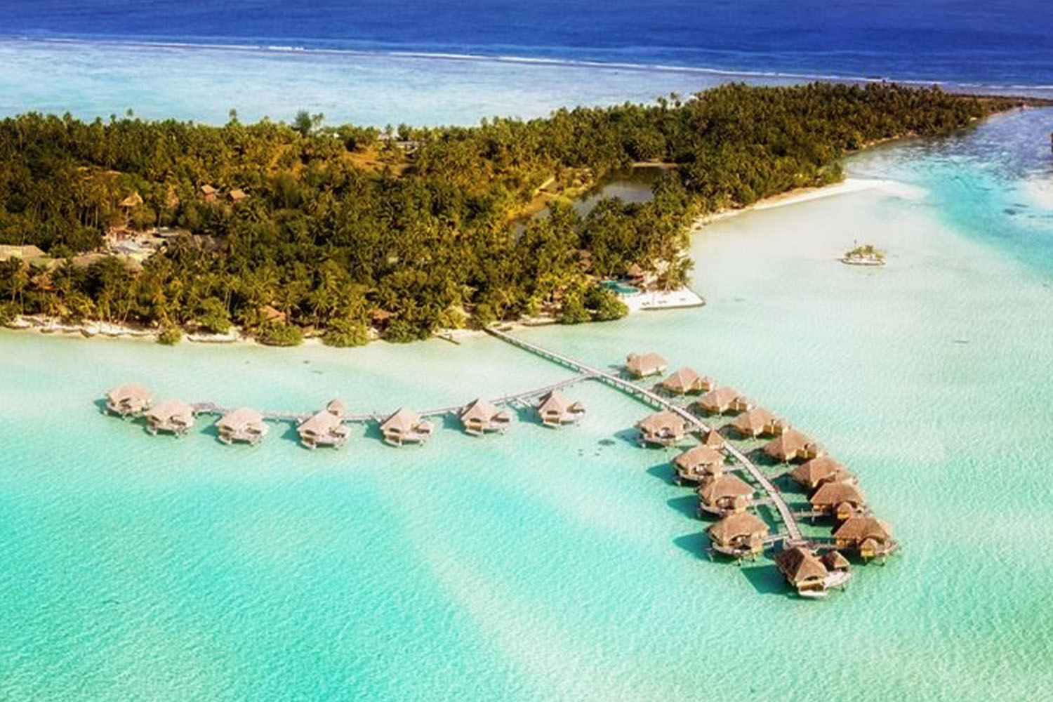 Aerial picture of a beach in Tahiti