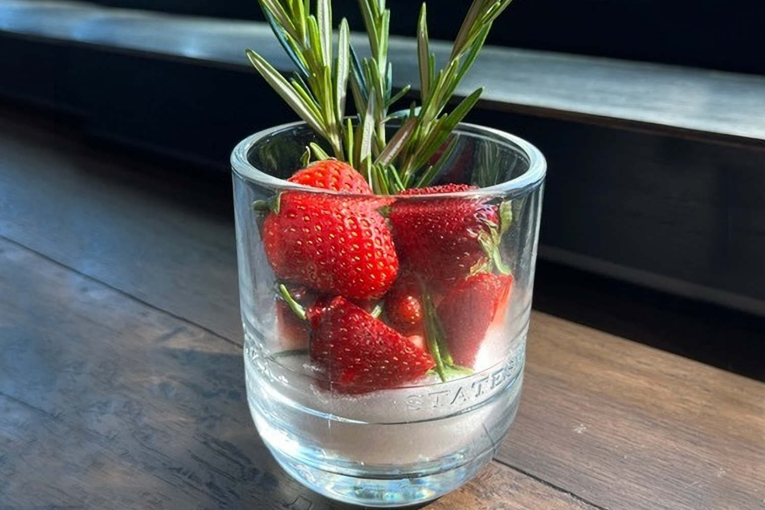 Strawberry shrub drink