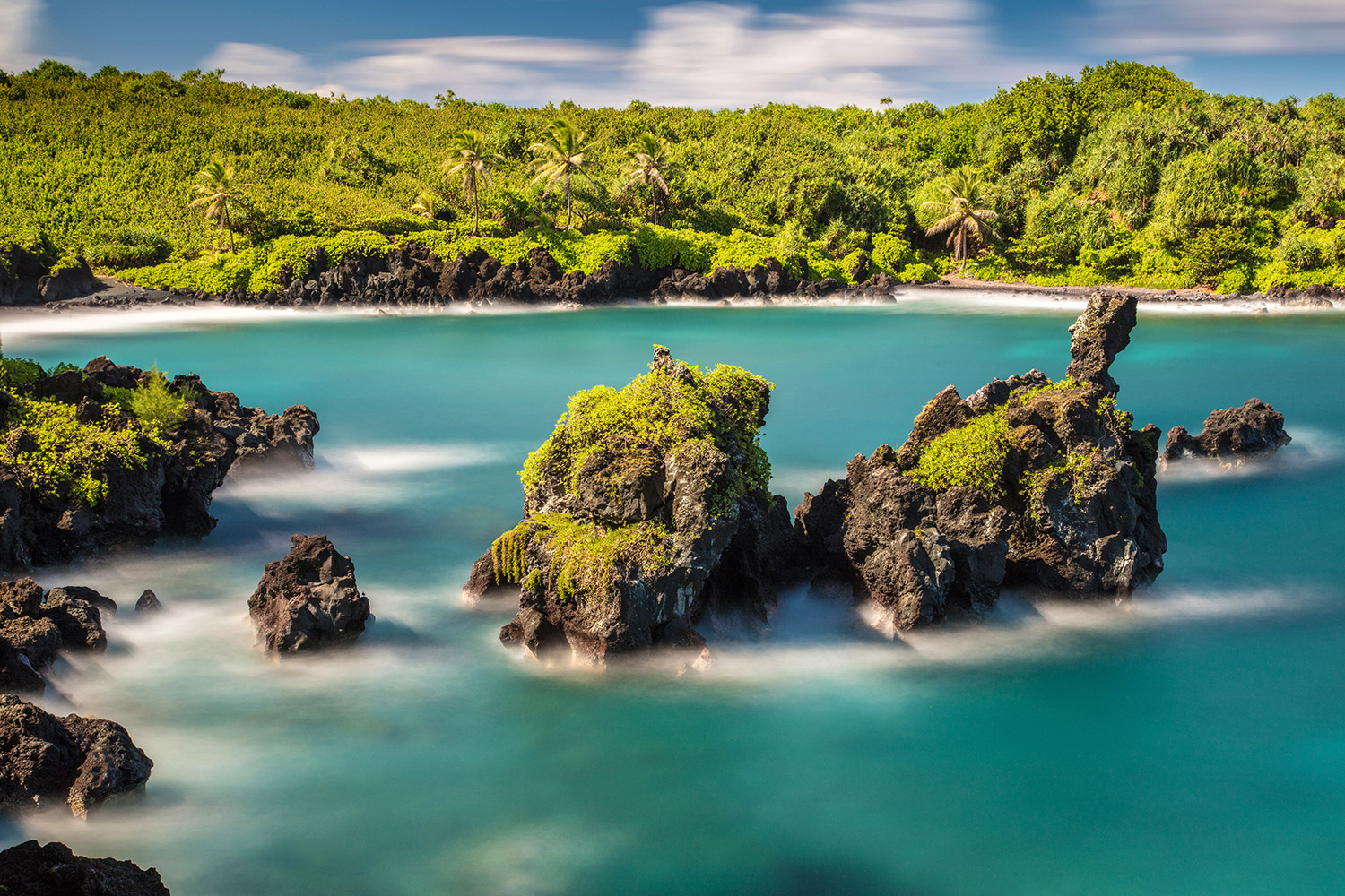 View of water and cliffs in Hawaii